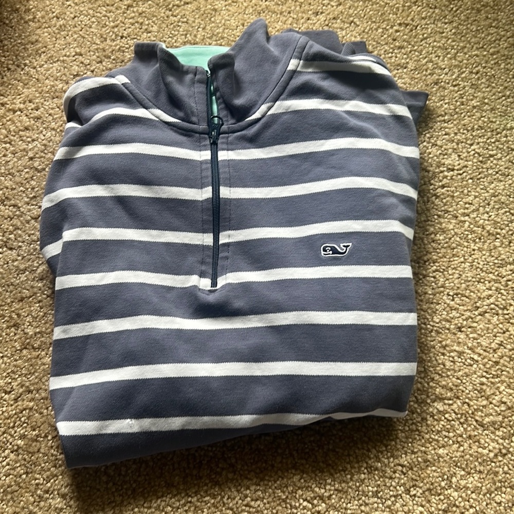 Vineyard vines pull over